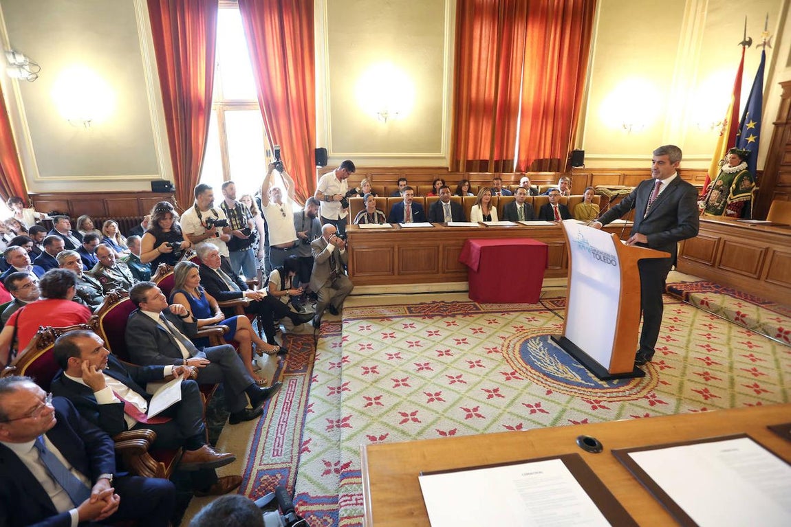 Gutiérrez toma posesión como presidente de la Diputación de Toledo