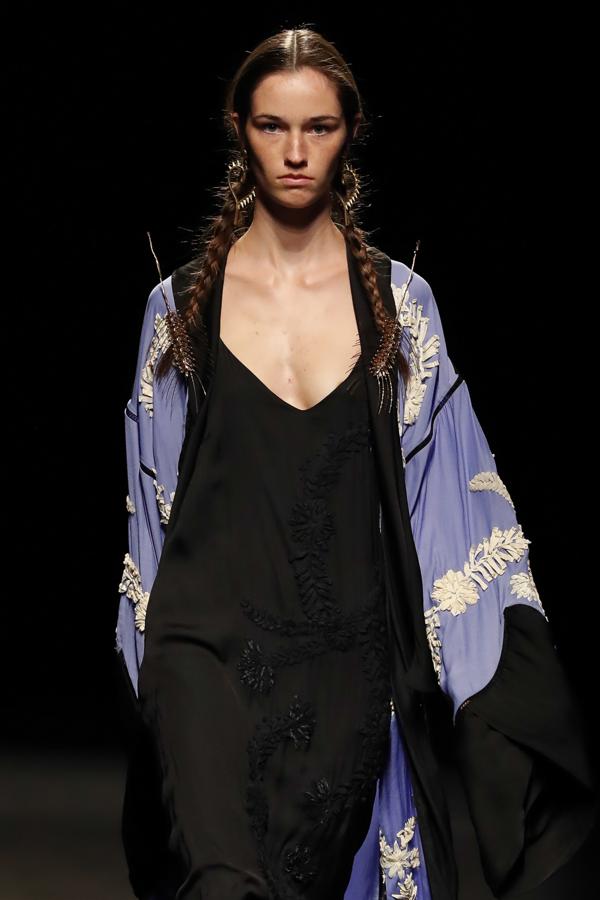 El desfile de Juan Vidal en la MBFW, en imágenes