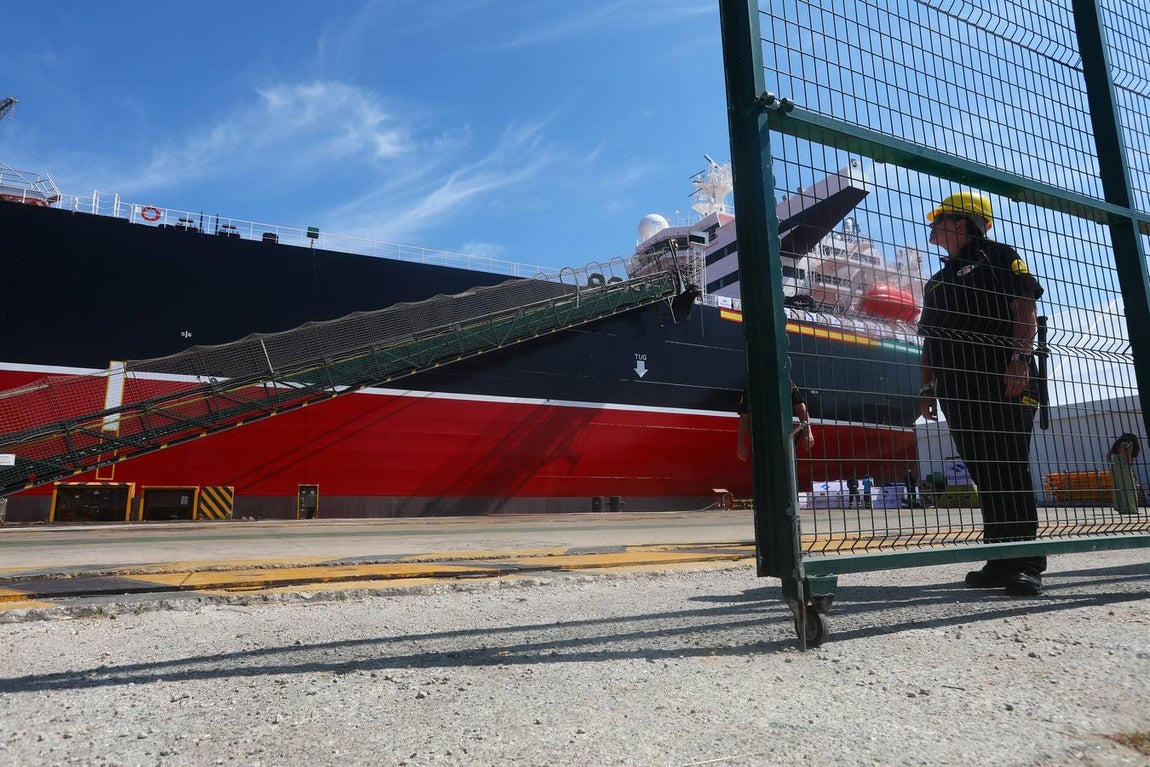 FOTOS: La entrega del petrolero &#039;Monte Ulía&#039; en Navantia
