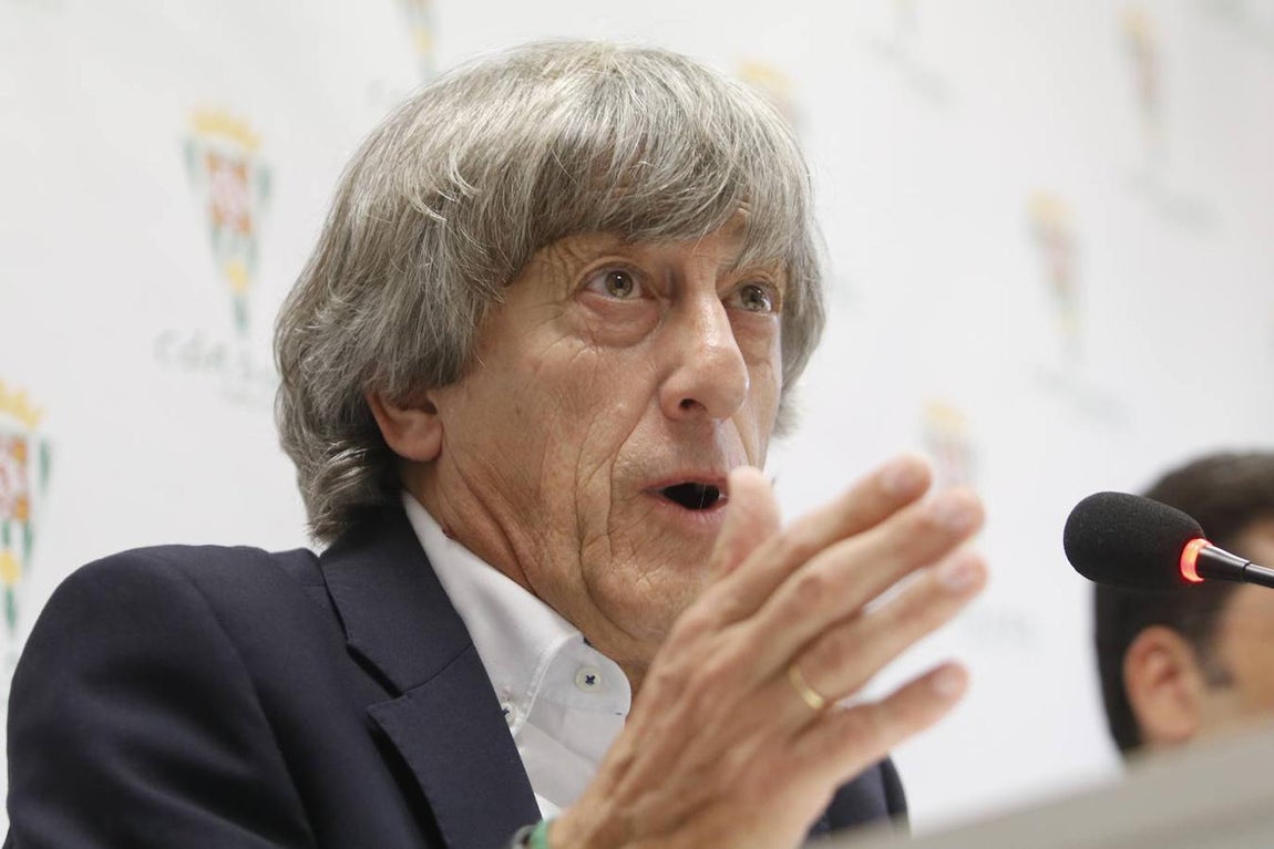 El día uno de Enrique Martín, en imágenes