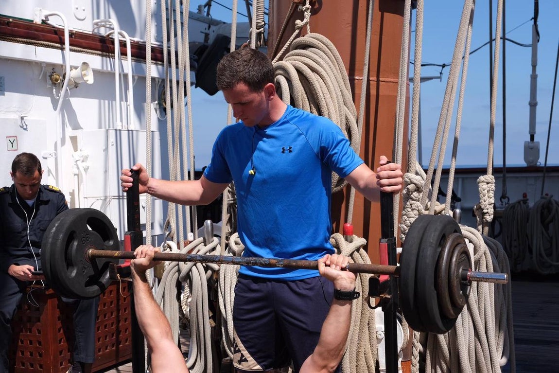 Fotos: Se acerca el fin del crucero de instrucción para la dotación de Elcano