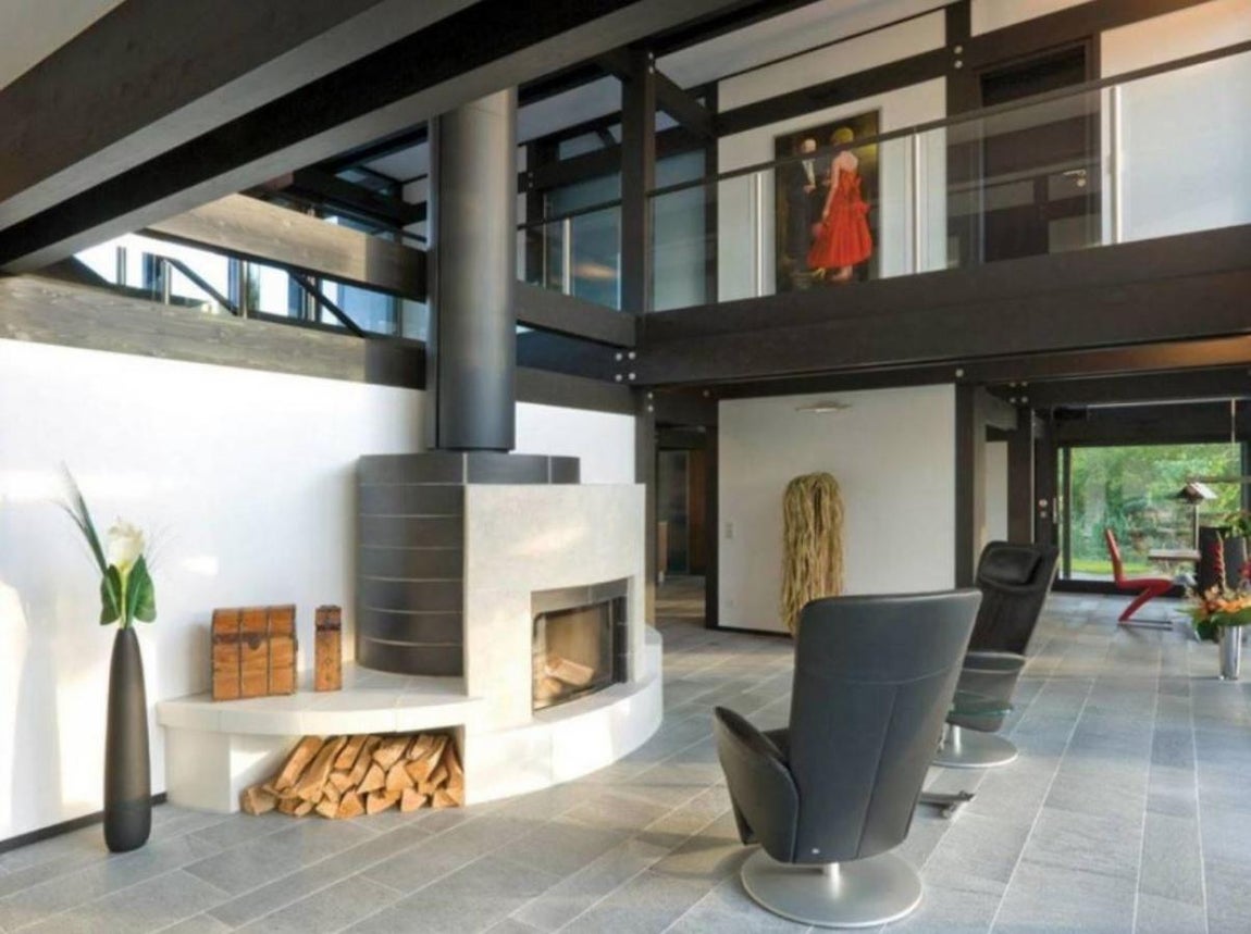 Londres. El actor pagó 2,3 millones de euros por esta casa en East Sussex. Tiene como vecina a la actriz Cate Blanchett. Los británicos apodaron a la zona como "el nuevo Hollywood" por el gran número de actores que se han afincado ahí