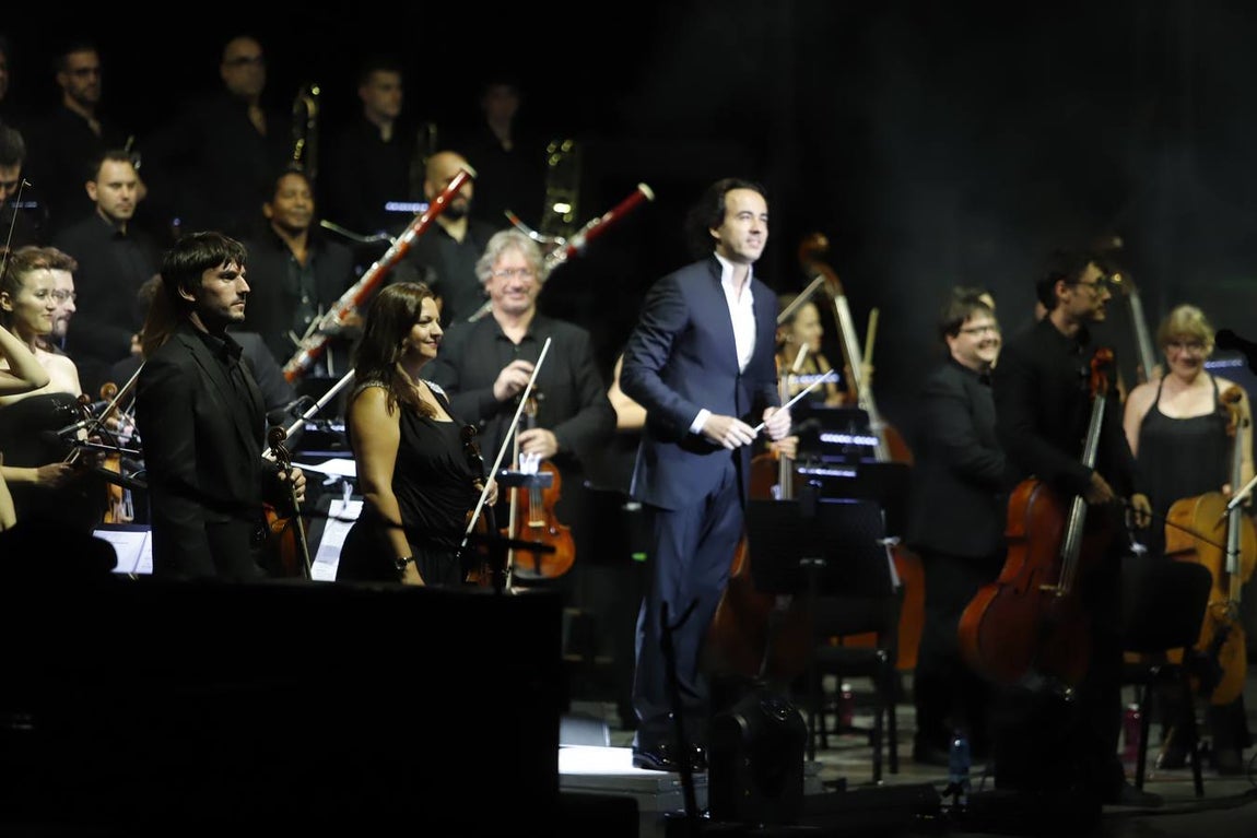 Miguel Ríos cierra el Festival de la Guitarra de Córdoba con su «rock sinfónico»