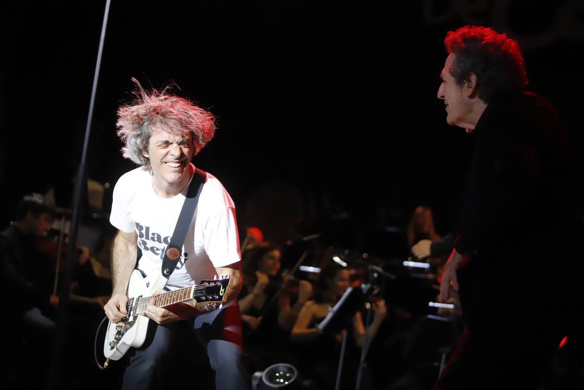 Miguel Ríos cierra el Festival de la Guitarra de Córdoba con su «rock sinfónico»