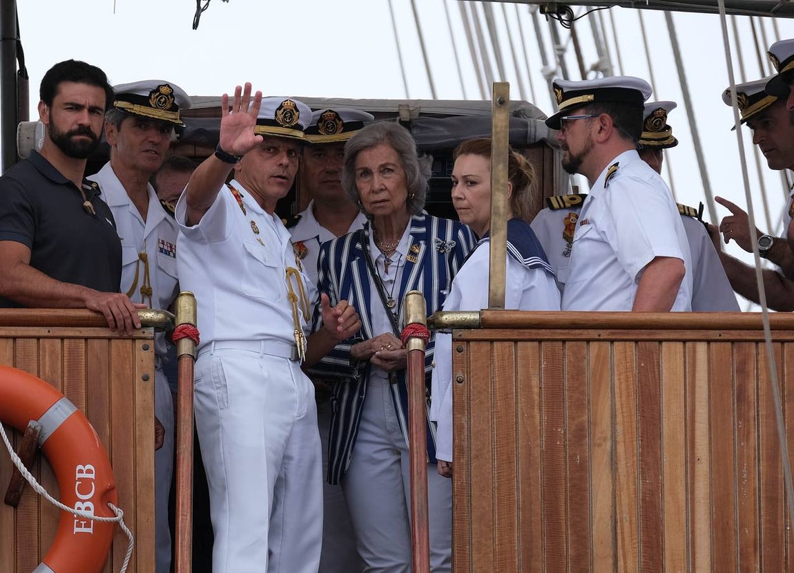 FOTOS: El Juan Sebastián de Elcano arriba en Marín en el 91 crucero de instrucción