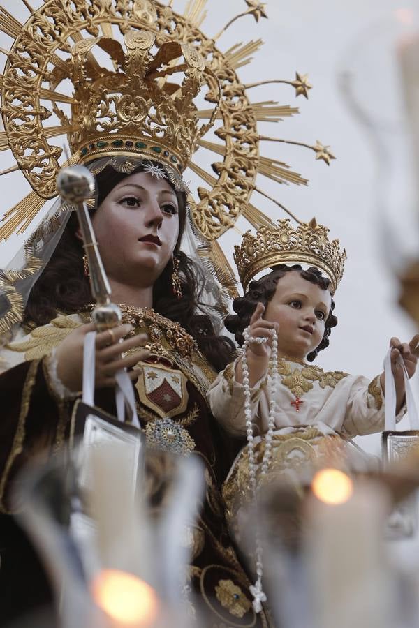 La procesión de la Virgen del Carmen de Puerta Nueva en Córdoba, en imágenes