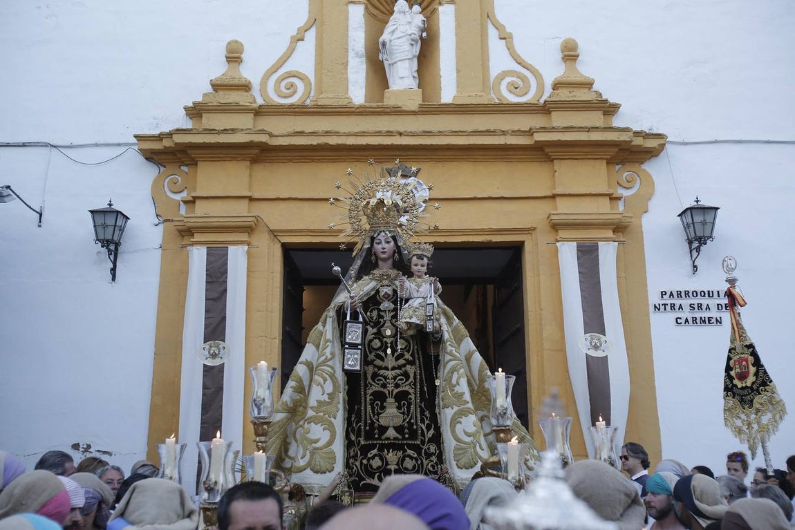 La procesión de la Virgen del Carmen de Puerta Nueva en Córdoba, en imágenes