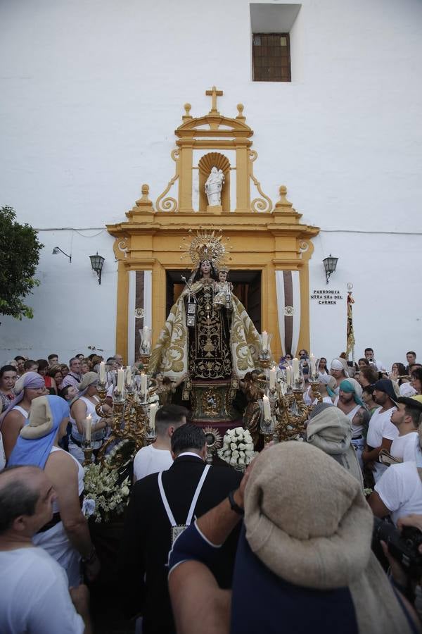 La procesión de la Virgen del Carmen de Puerta Nueva en Córdoba, en imágenes