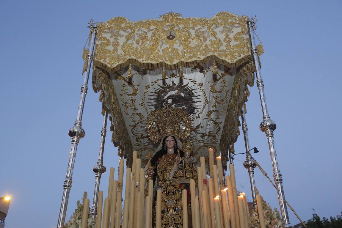 La procesión de la Virgen del Carmen de San Cayetano en Córdoba, en imágenes