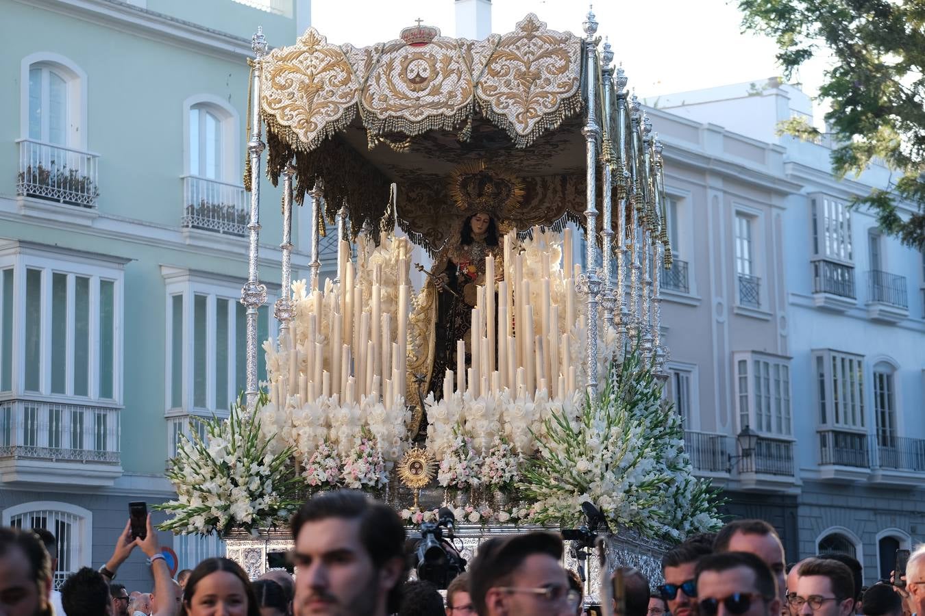 Cádiz no falta a su cita con la Virgen del Carmen