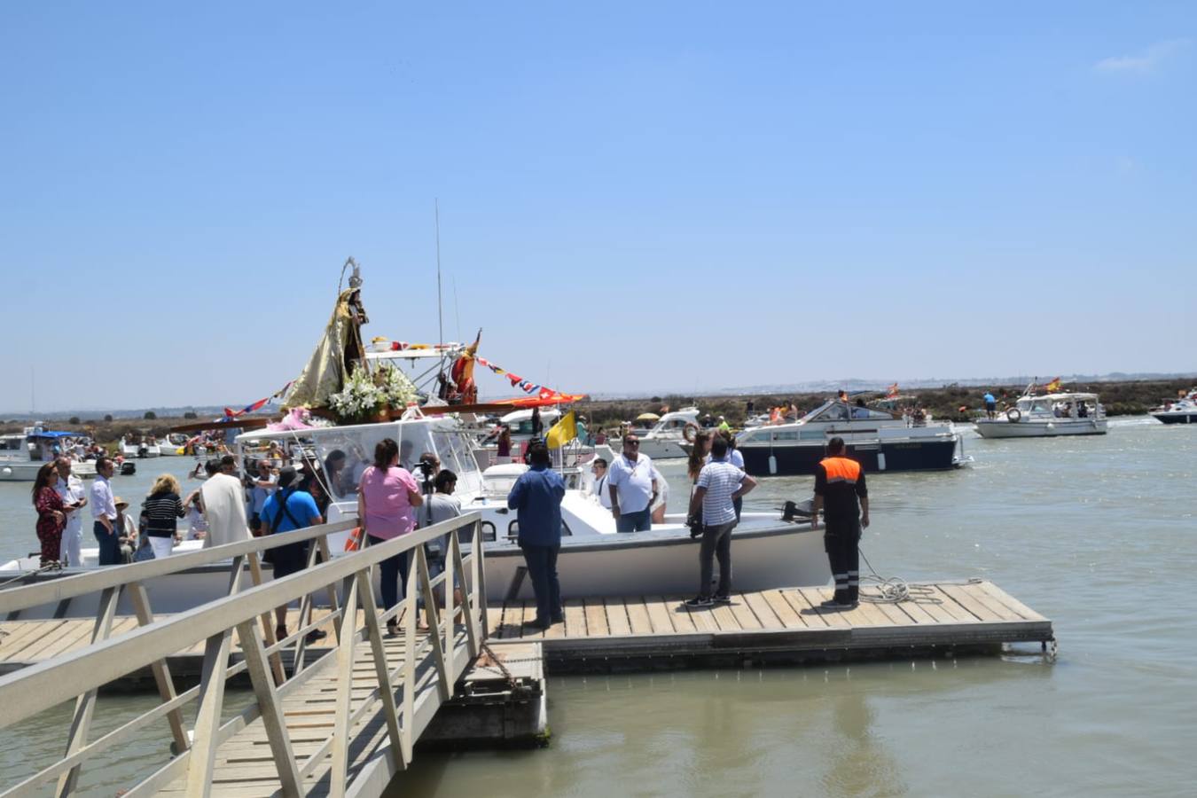 Procesión de la Virgen del Carmen por San Fernando