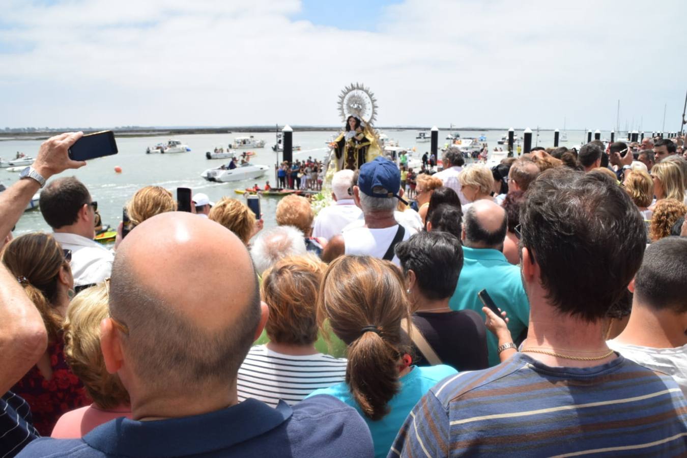 Procesión de la Virgen del Carmen por San Fernando