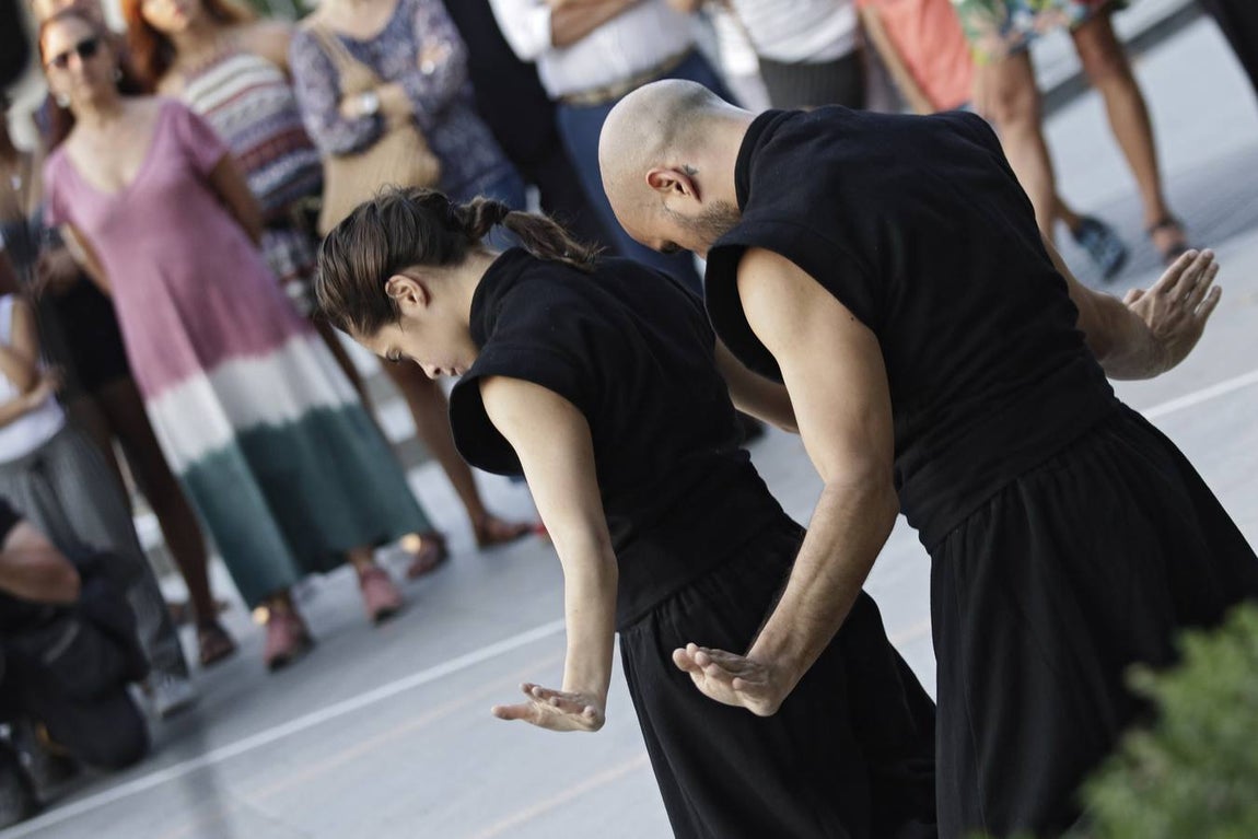 En imágenes, representación del espectáculo de danza «Uncia»