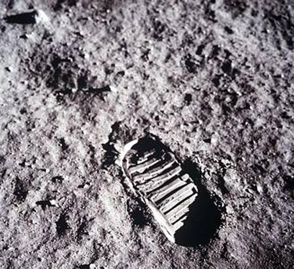 La huella de Buzz Aldrin en la superficie lunar. 