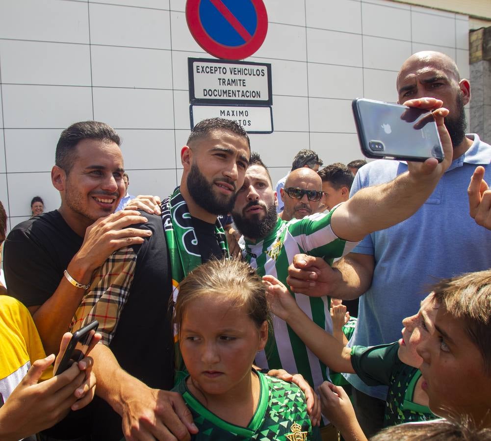 En imágenes, la acogida bética a Fekir