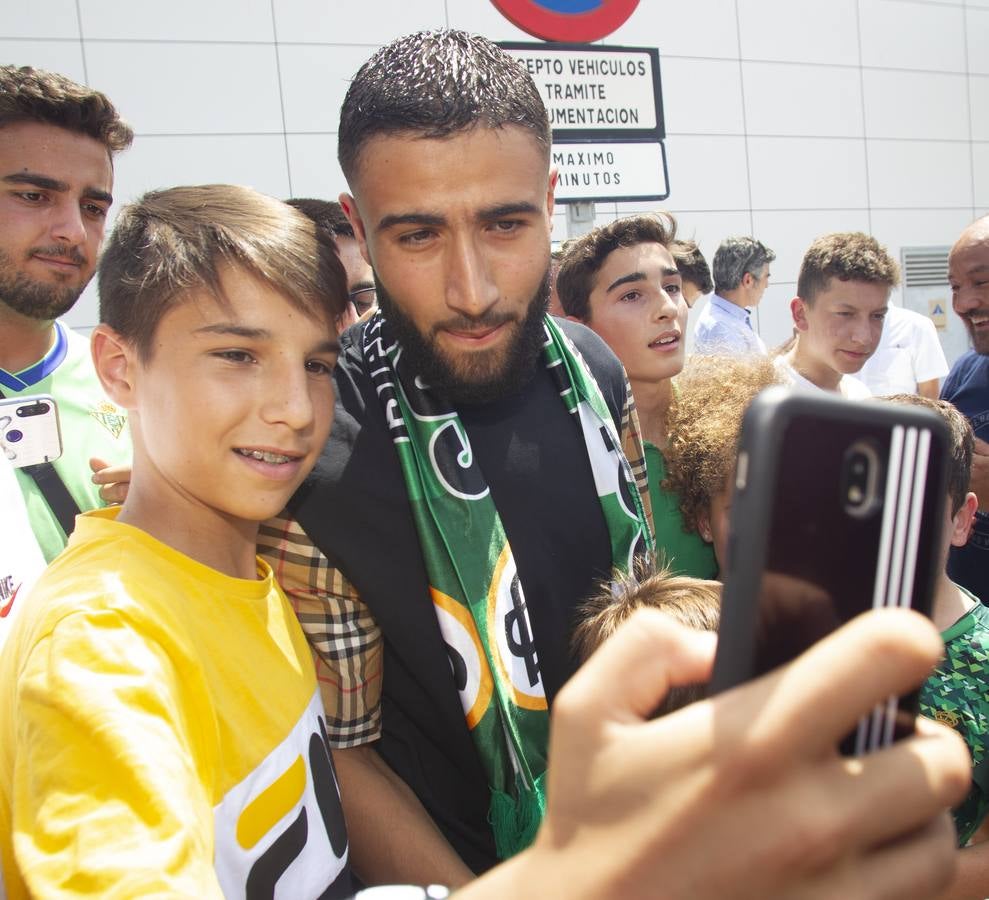 En imágenes, la acogida bética a Fekir