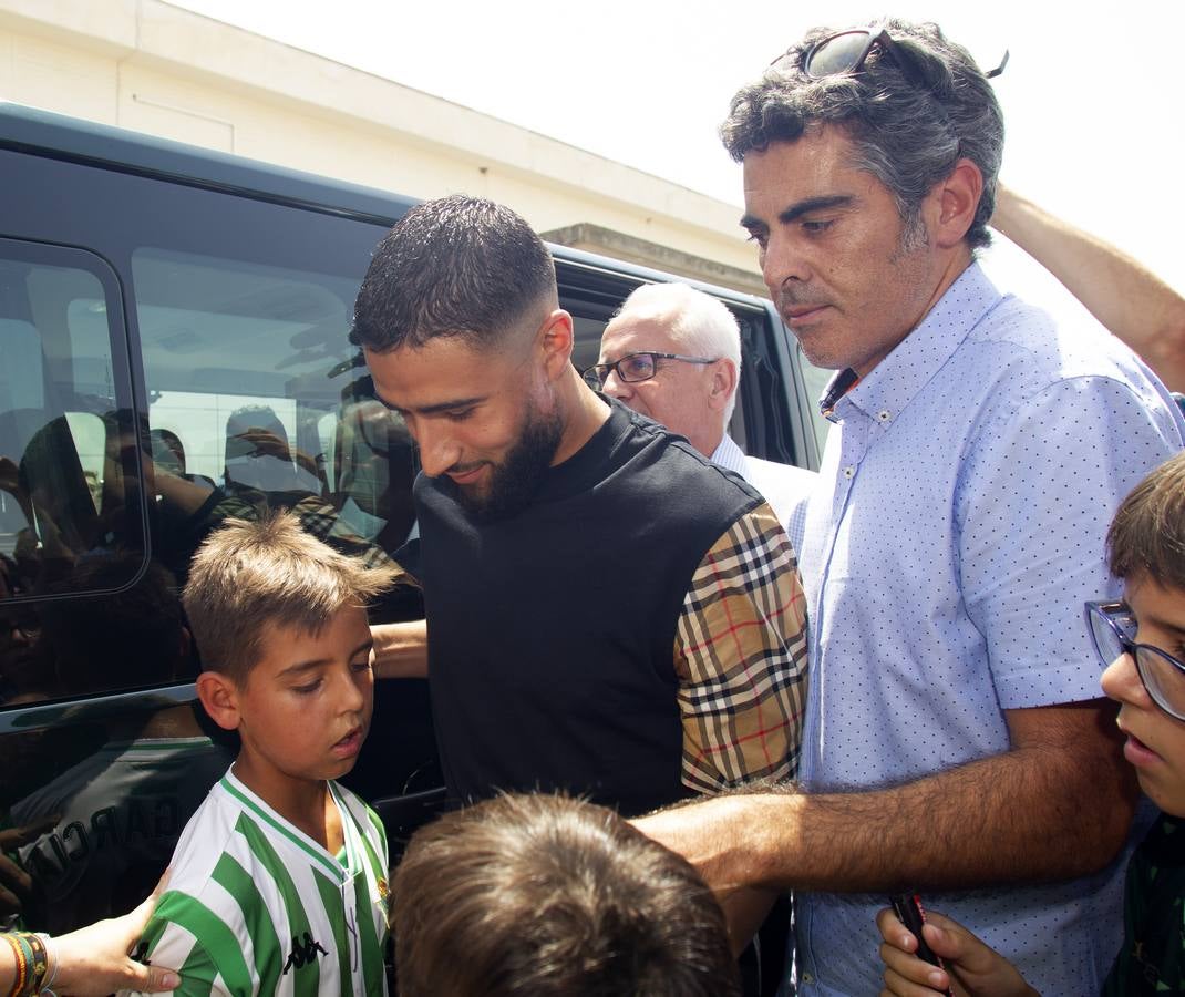 En imágenes, la acogida bética a Fekir