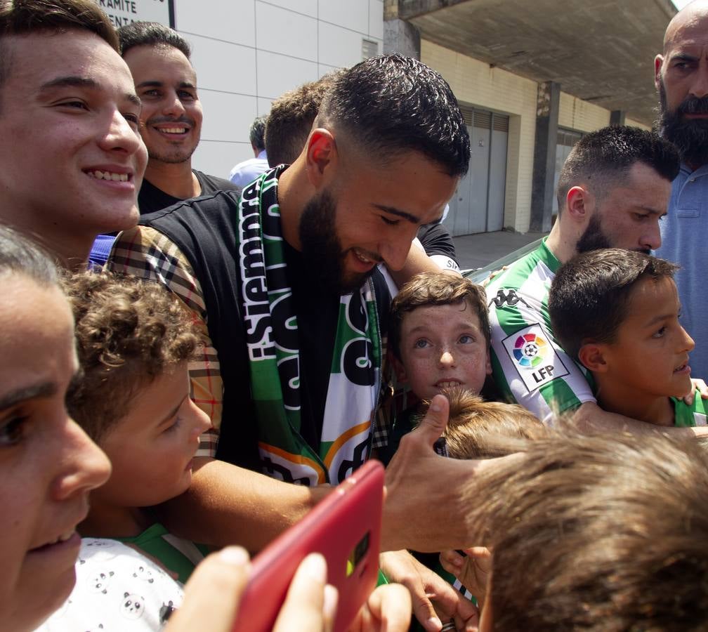 En imágenes, la acogida bética a Fekir