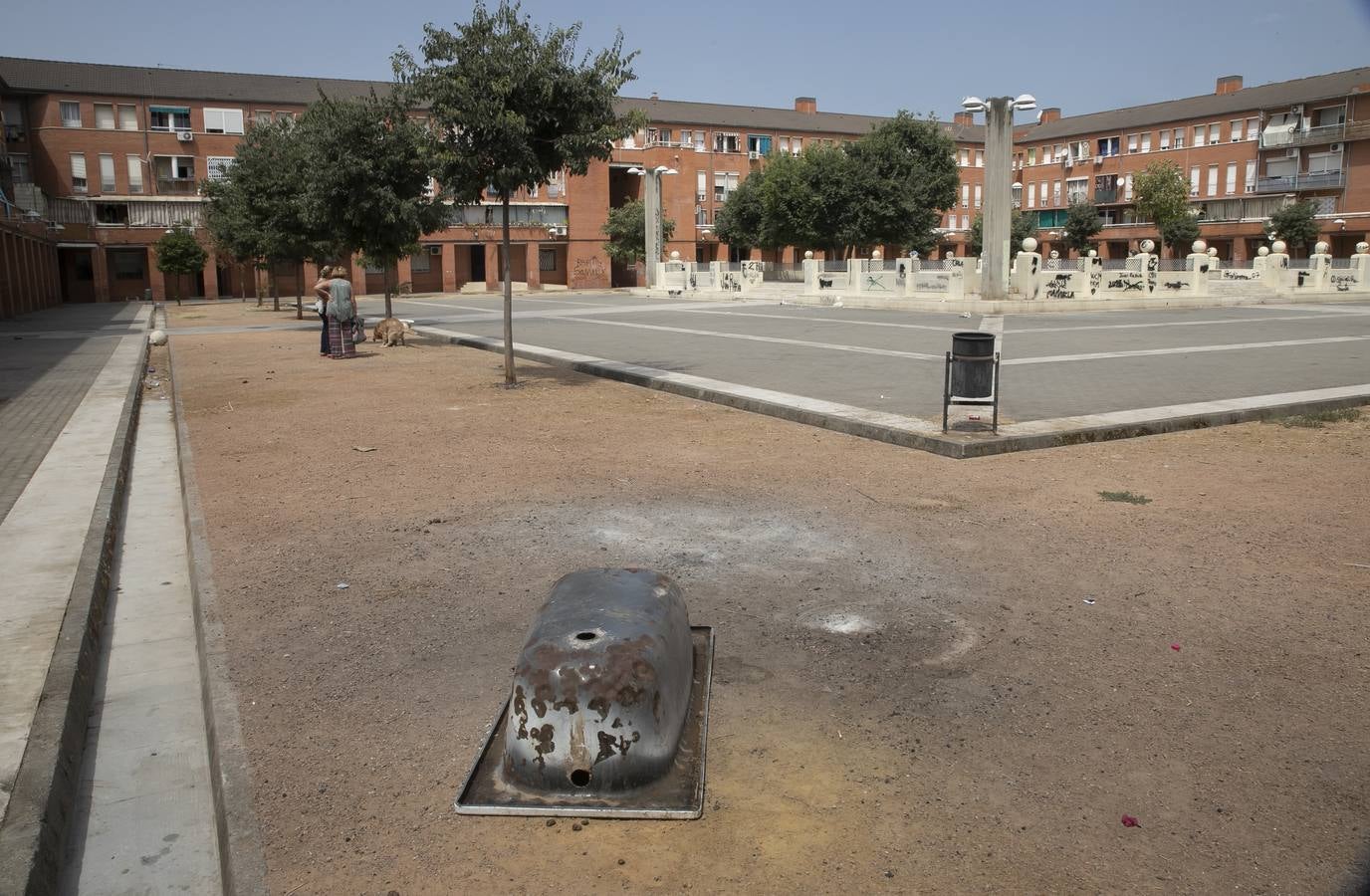 Un día en el barrio cordobés de Las Moreras, en imágenes