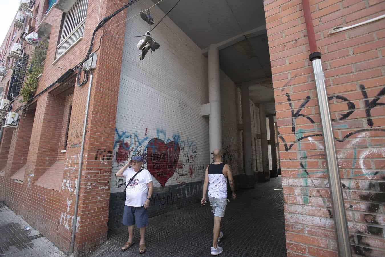 Un día en el barrio cordobés de Las Moreras, en imágenes