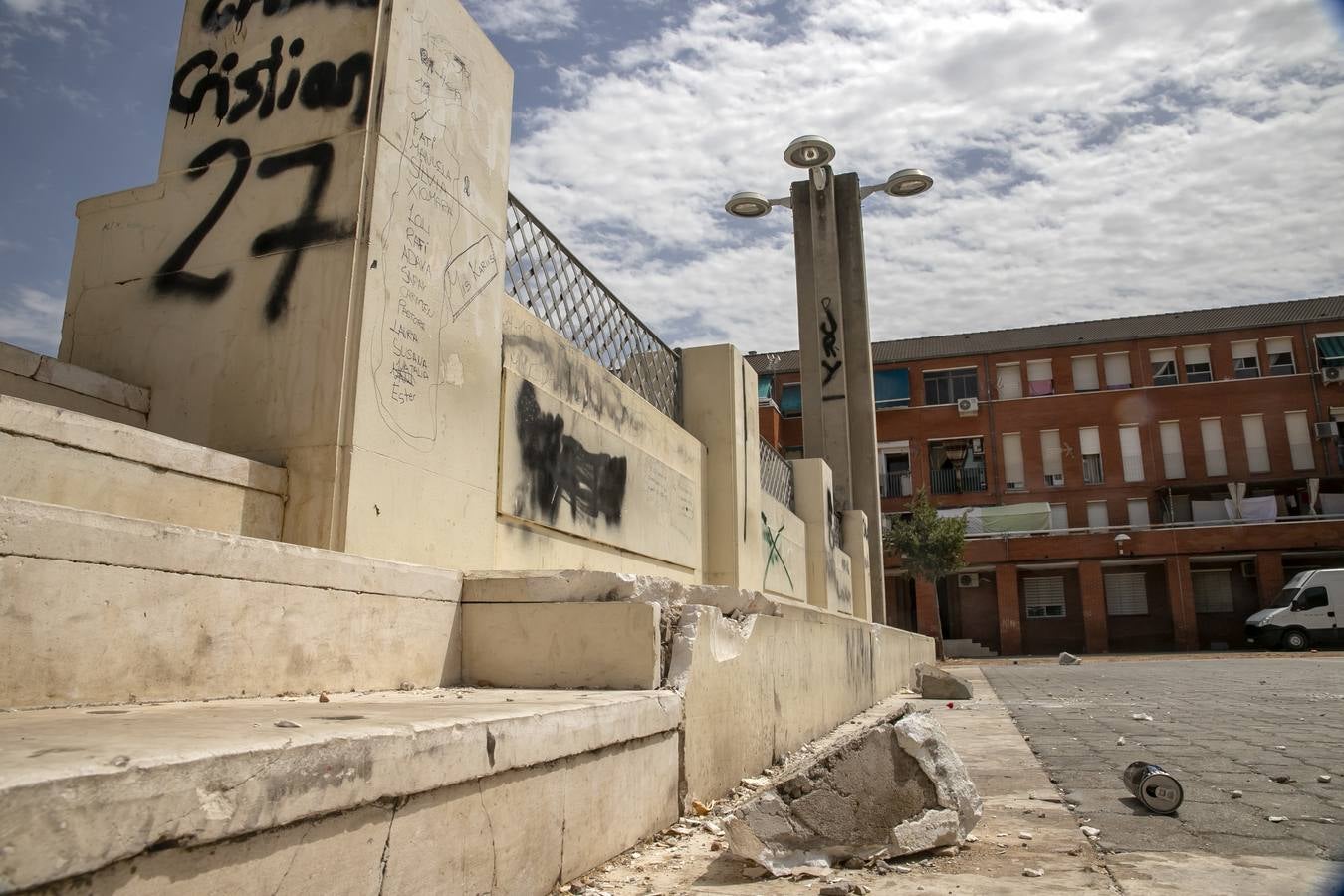 Un día en el barrio cordobés de Las Moreras, en imágenes