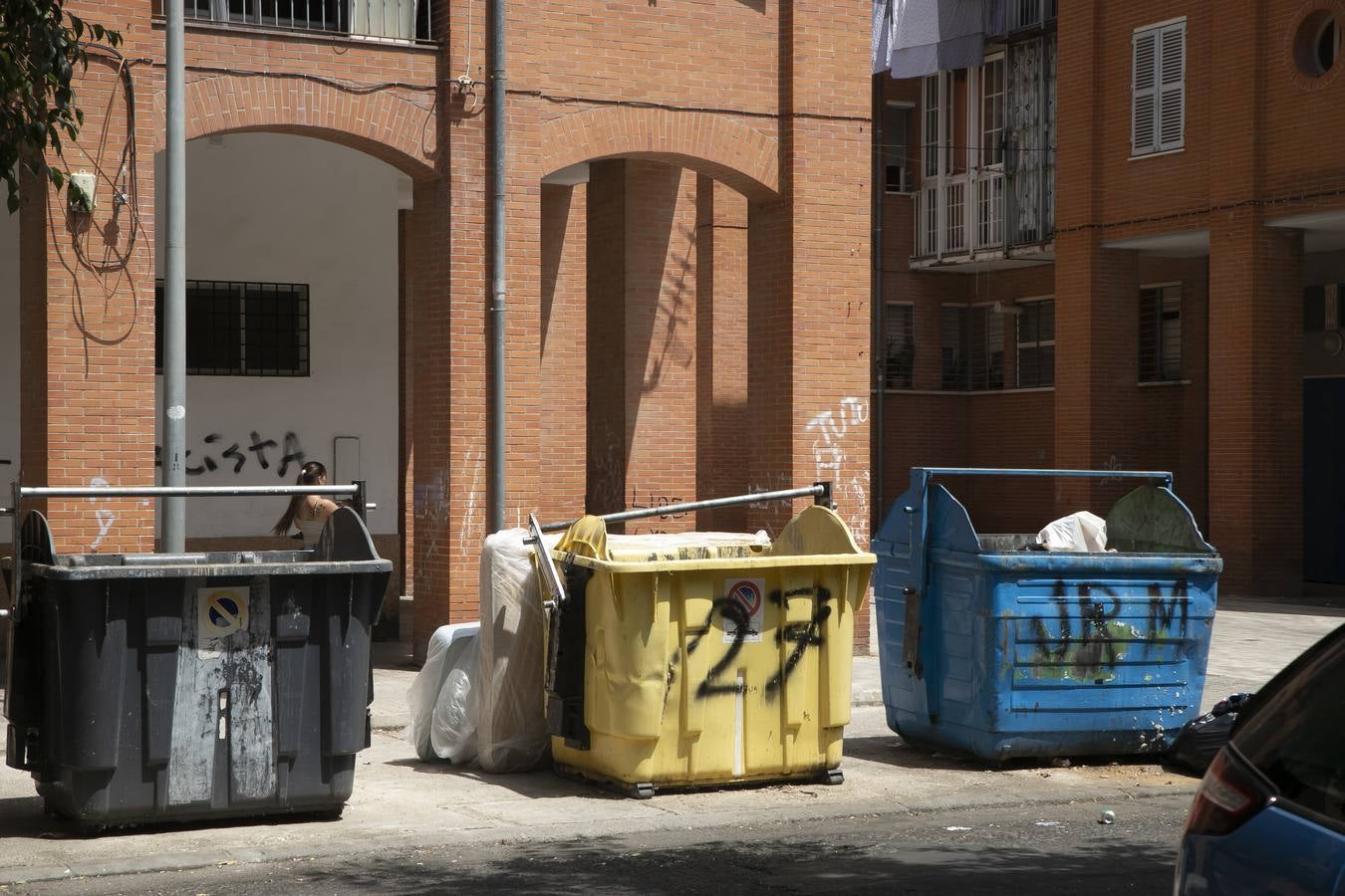 Un día en el barrio cordobés de Las Moreras, en imágenes