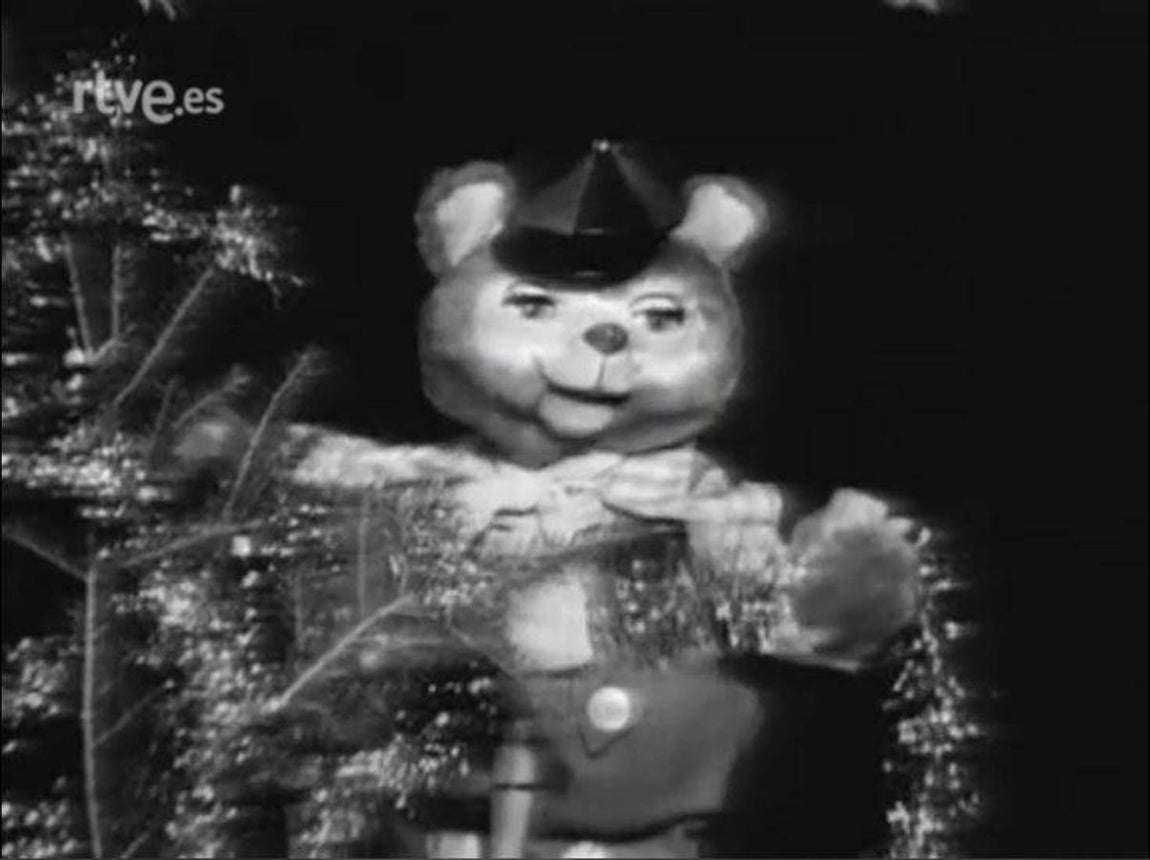 Oso Osobuco. Marioneta del espacio «Zoo Loco», dentro del programa de entretenimineto «Tarde para todos» del año 19974.