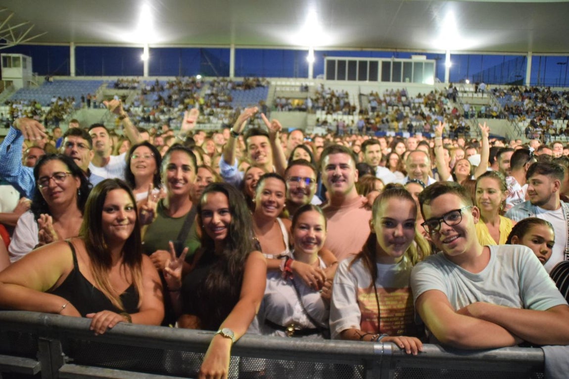 Fotos: Niña Pastori presenta en San Fernando &#039;Bajo tus alas&#039;