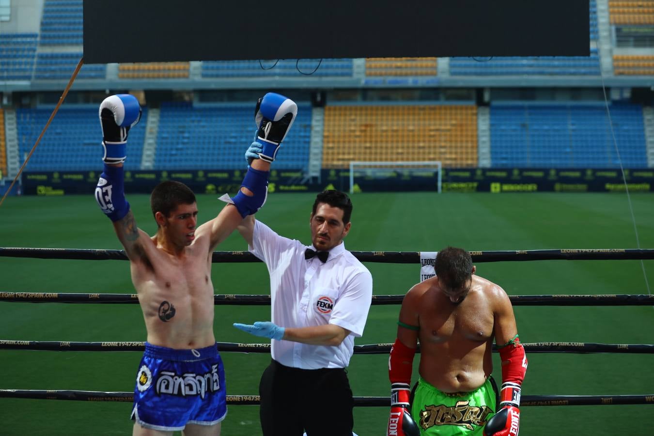 FOTOS: Noche de Muay Thai en Carranza. Así es Cádiz Fight Night