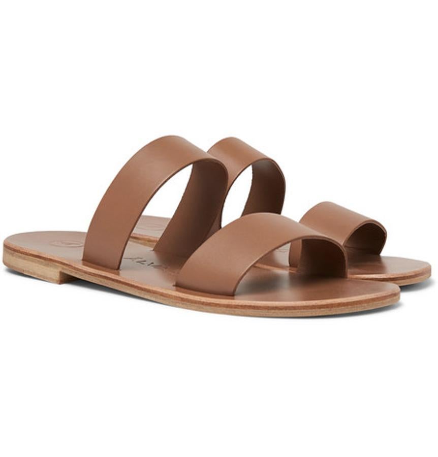 Diez sandalias de marca para hombres que quieran presumir de pies este verano