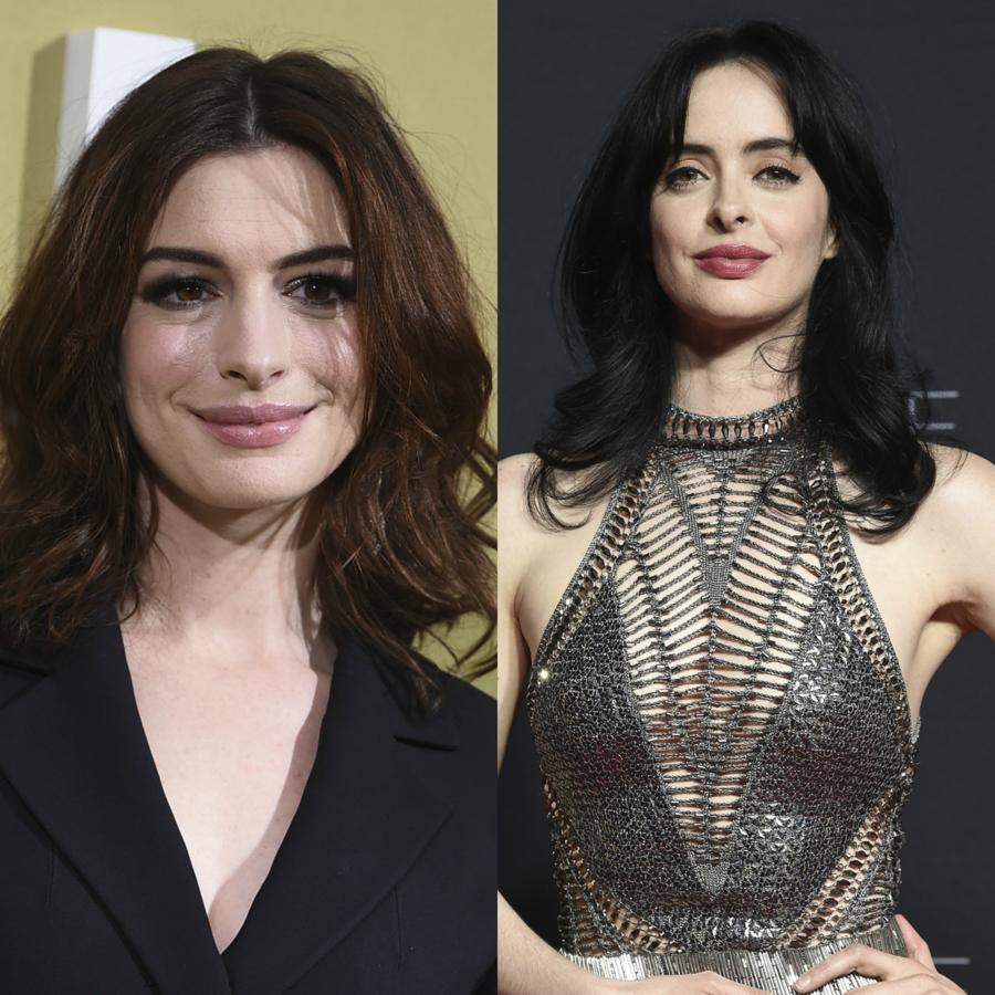 Anne Hathaway y Krysten Ritter. 