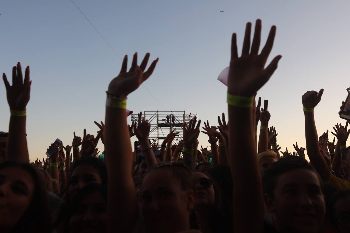 FOTOS: La primera noche de Puro Latino incendia El Puerto