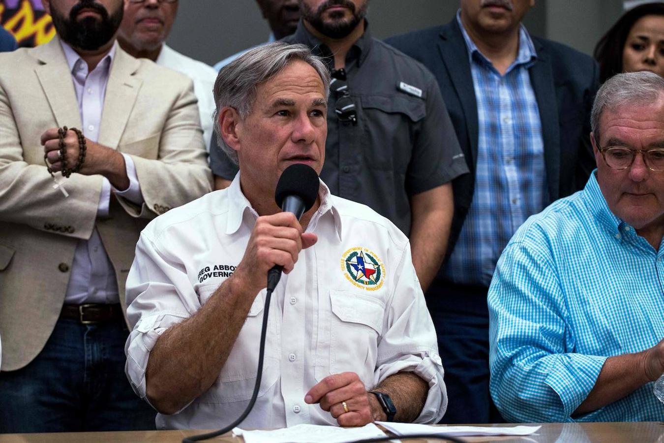 El gobernador de Texas, Greg Abbott, compareció en rueda de prensa para dar las cifras del tiroteo. 