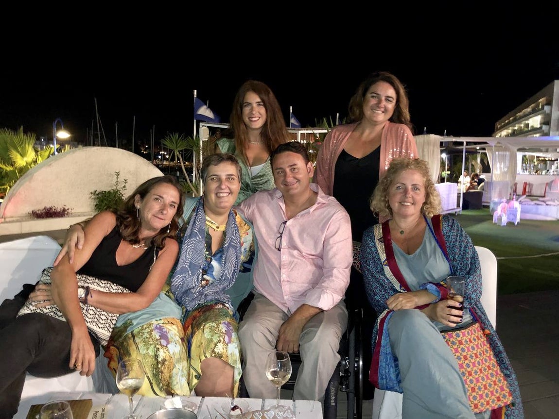 Graciela Cologan, Begoña De los Santos, José María Rebollo, Mayalen Ogara , Patricia Ogara y Julia Perles.