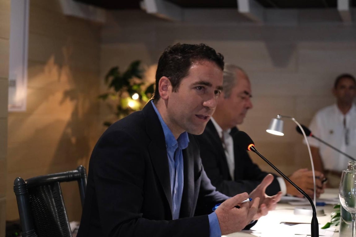 FOTOS: García Egea en el Aula de Cultura de Vistahermosa, en El Puerto