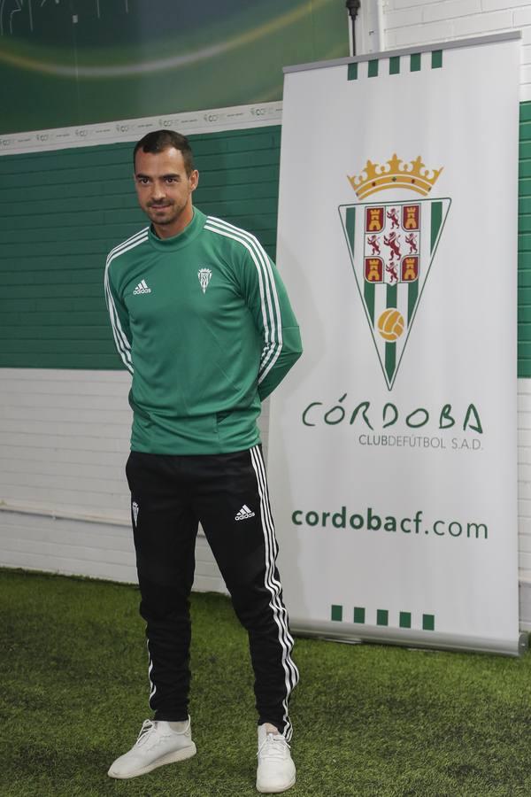 Así es la nueva equipación del Córdoba CF, en imágenes
