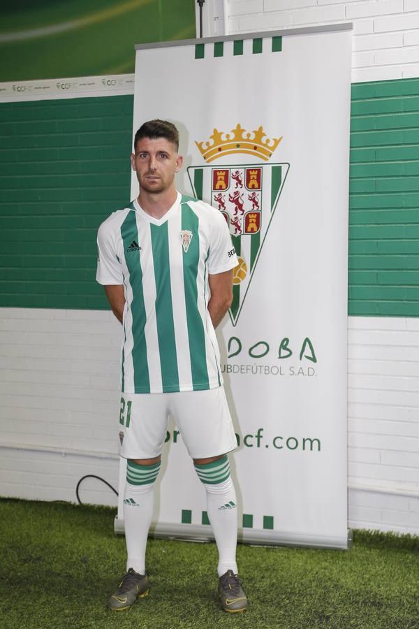 Así es la nueva equipación del Córdoba CF, en imágenes