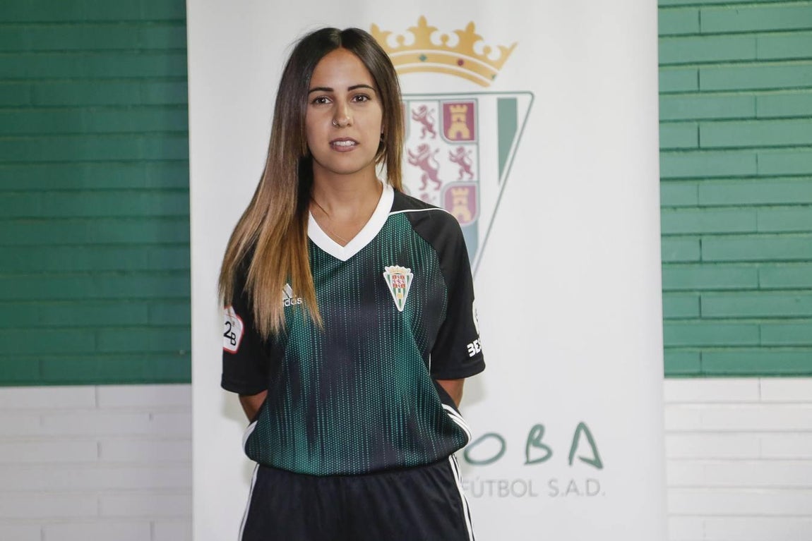 Así es la nueva equipación del Córdoba CF, en imágenes