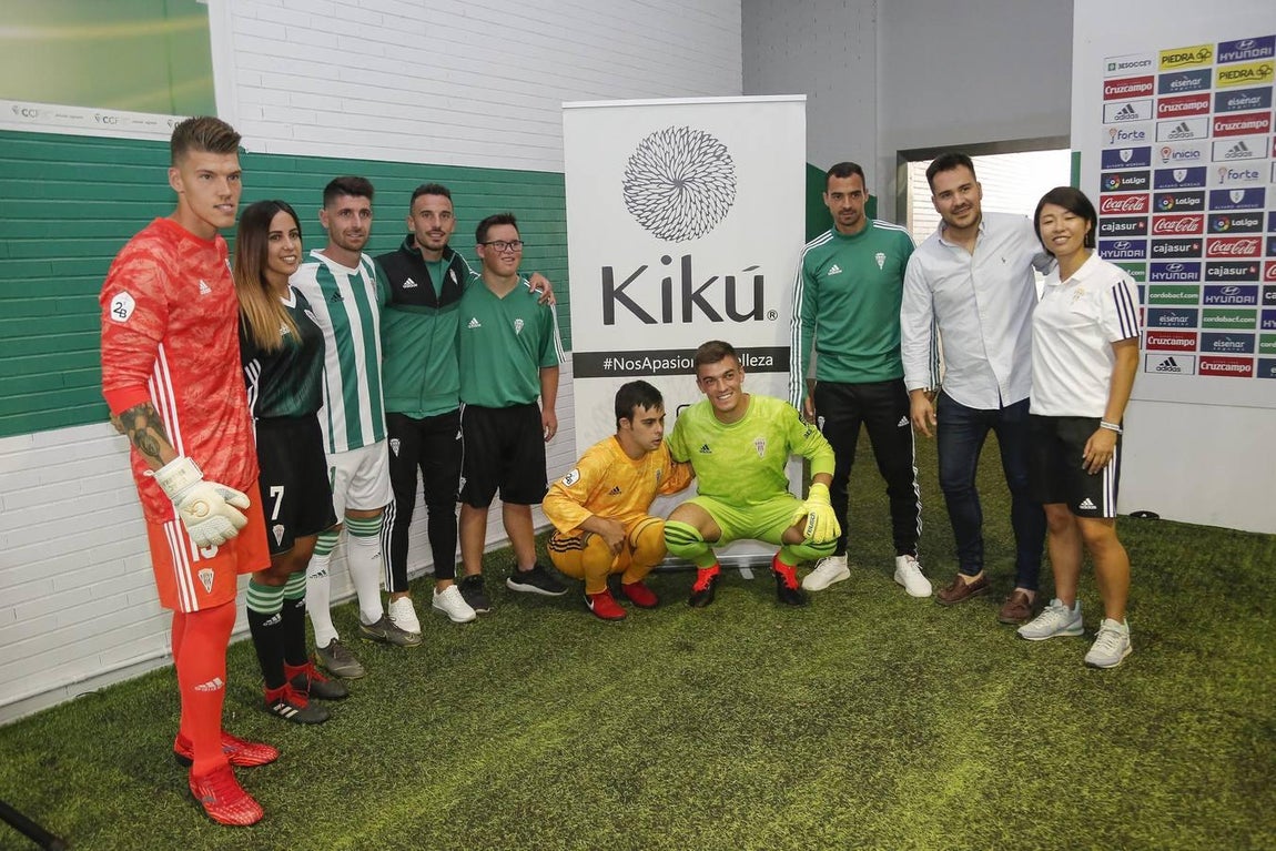 Así es la nueva equipación del Córdoba CF, en imágenes