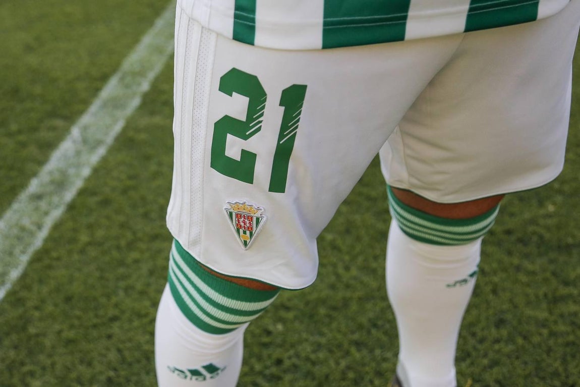 Así es la nueva equipación del Córdoba CF, en imágenes