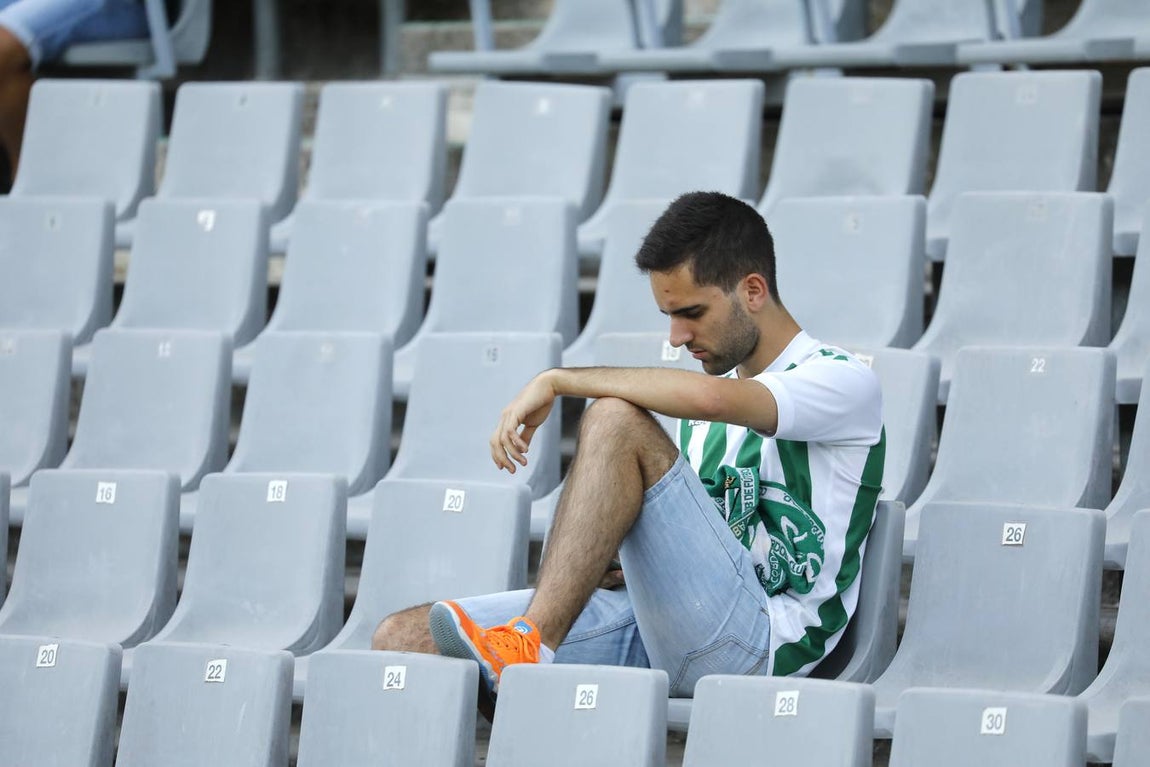 El Córdoba-Rayo Vallecano, en imágenes