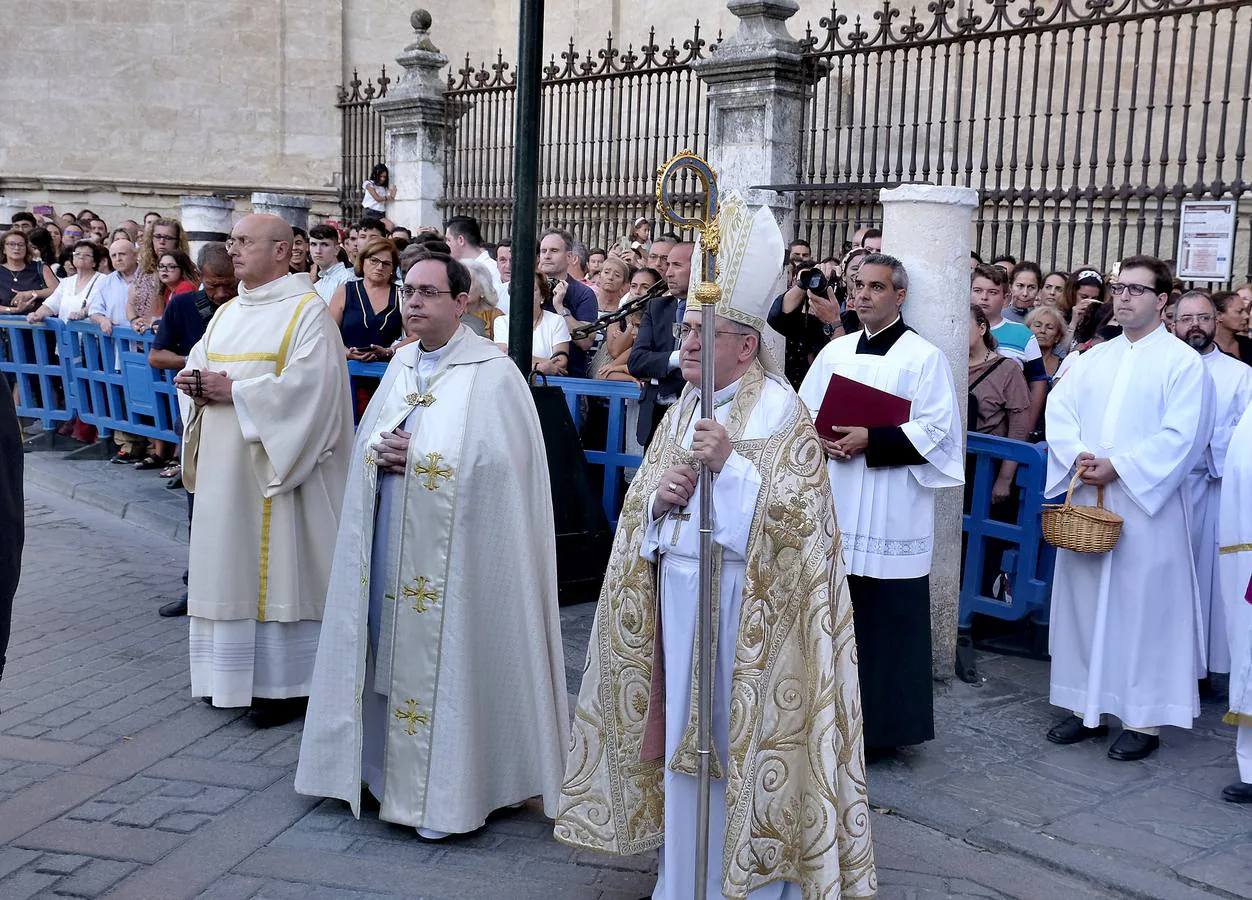 Procesión Virgen de los Reyes: en imágenes, una mañana de fervor en Sevilla