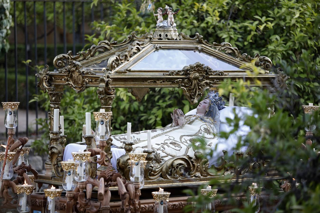 La procesión de la Virgen del Tránsito, en imágenes