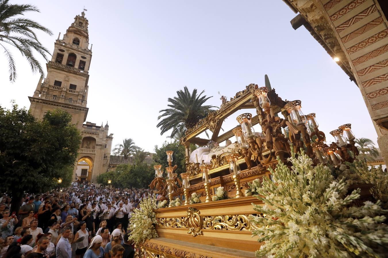 La procesión de la Virgen del Tránsito, en imágenes