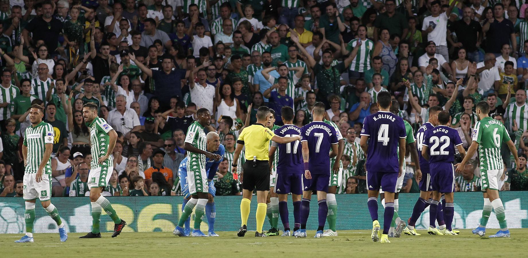 Las mejores imágenes del encuentro entre el Real Betis y el Real Valladolid en el Benito Villamarín