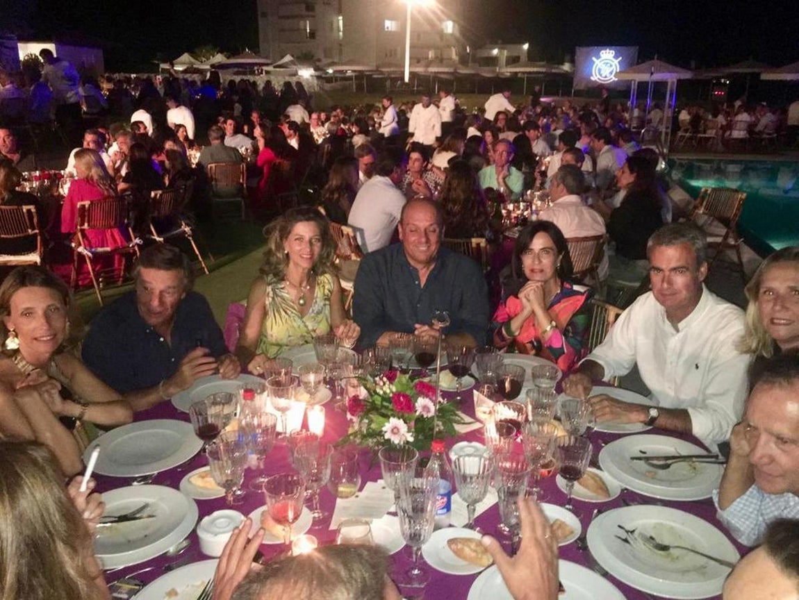 Isabel Garabito, Manu Laviña, Constanza Galeán, Ricardo Miranda, Esther Solesio, Francisco Espinosa y Isabel Sanchez -Gijón. 