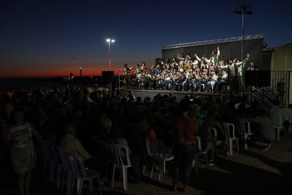 El Carnaval de Cádiz vuelve a celebrar el recuerdo de Juan Carlos Aragón