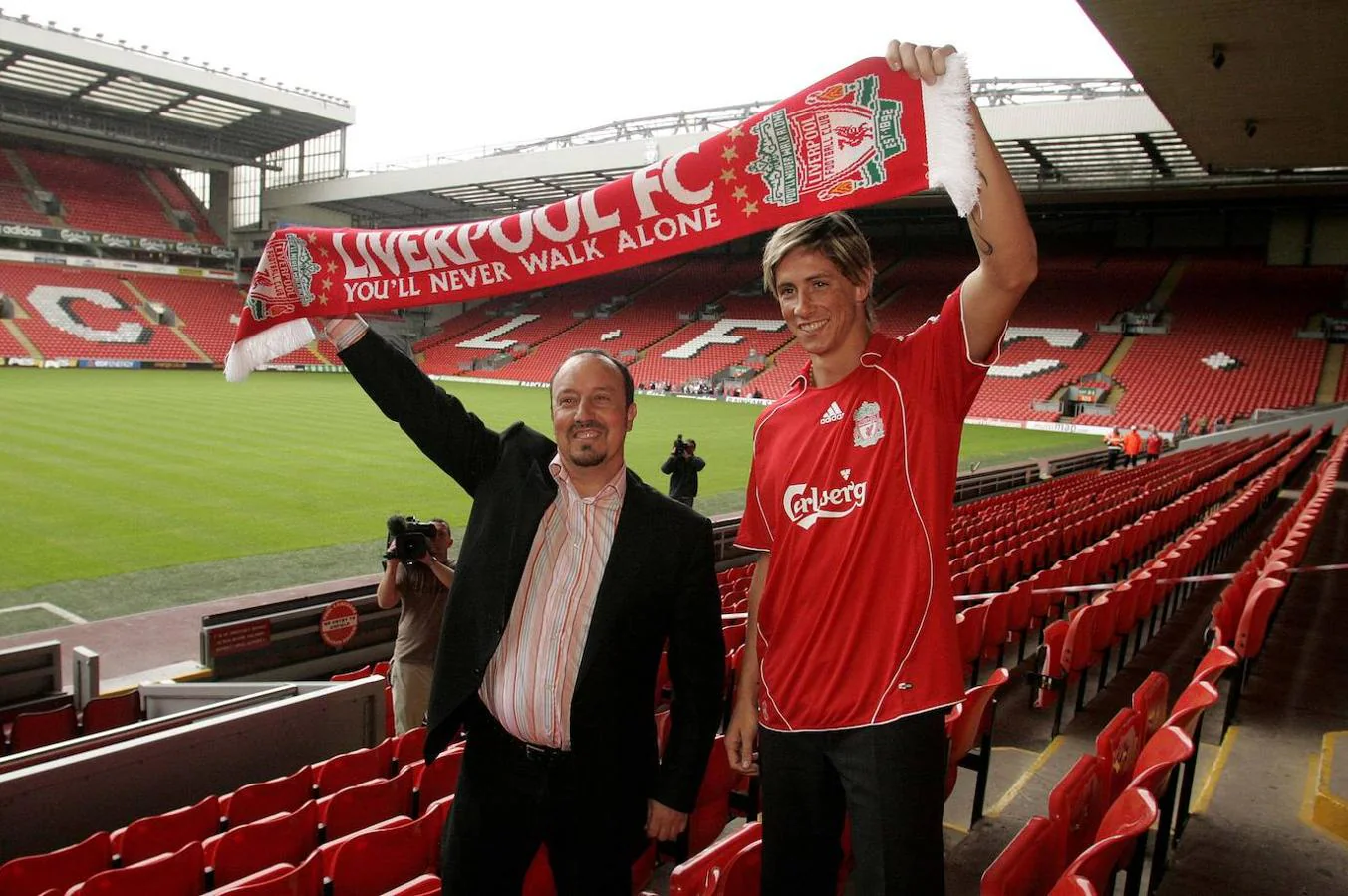 Torres ficha por el Liverpool y llega a la Premier League. 