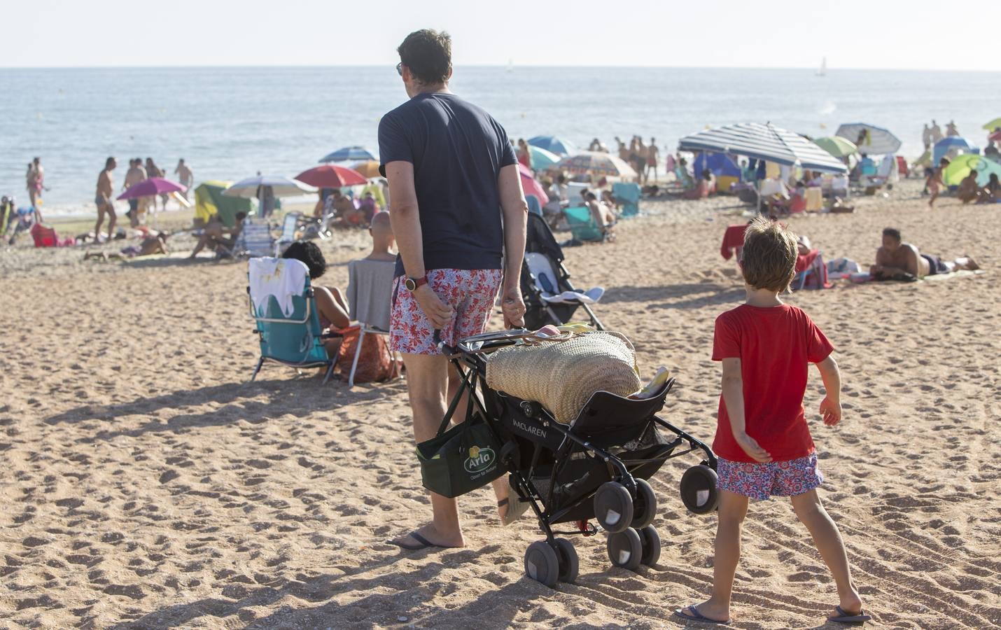 Fotogalería: Un placentero día de playa en Islantilla