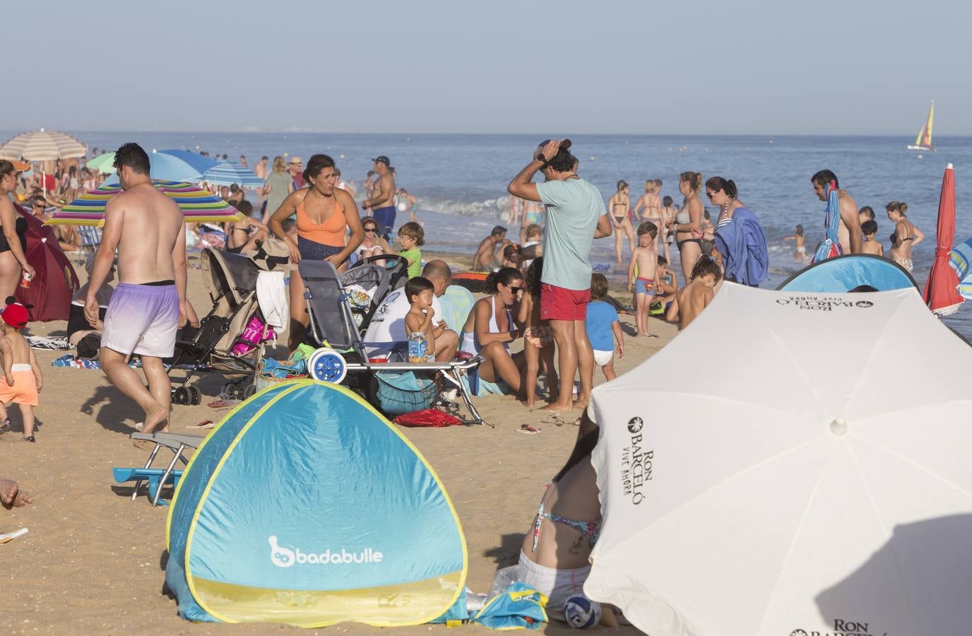 Fotogalería: Un placentero día de playa en Islantilla